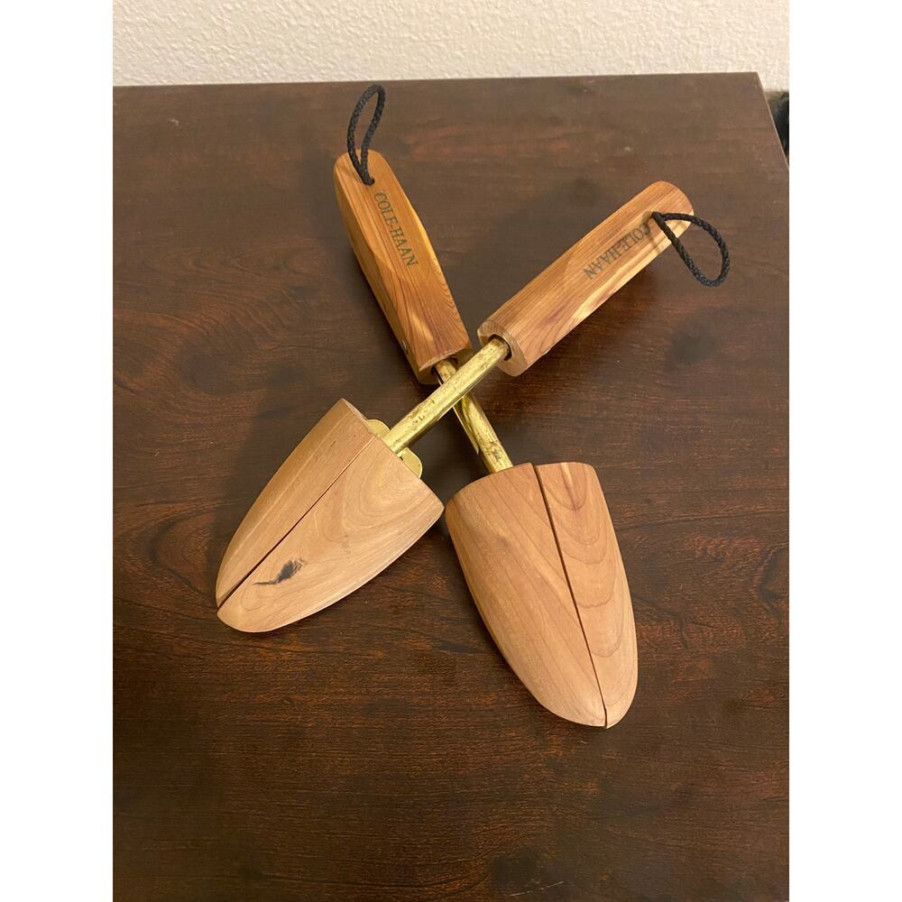 Cole Haan Cedar Shoe Trees Stretcher Shaper Small  1 Pair​